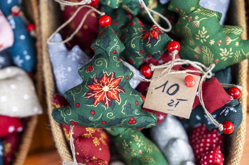 Jarmark Bożonarodzeniowy 2024 we Wrocławiu - na zdjęciach produkty, które można kupić na jarmarku